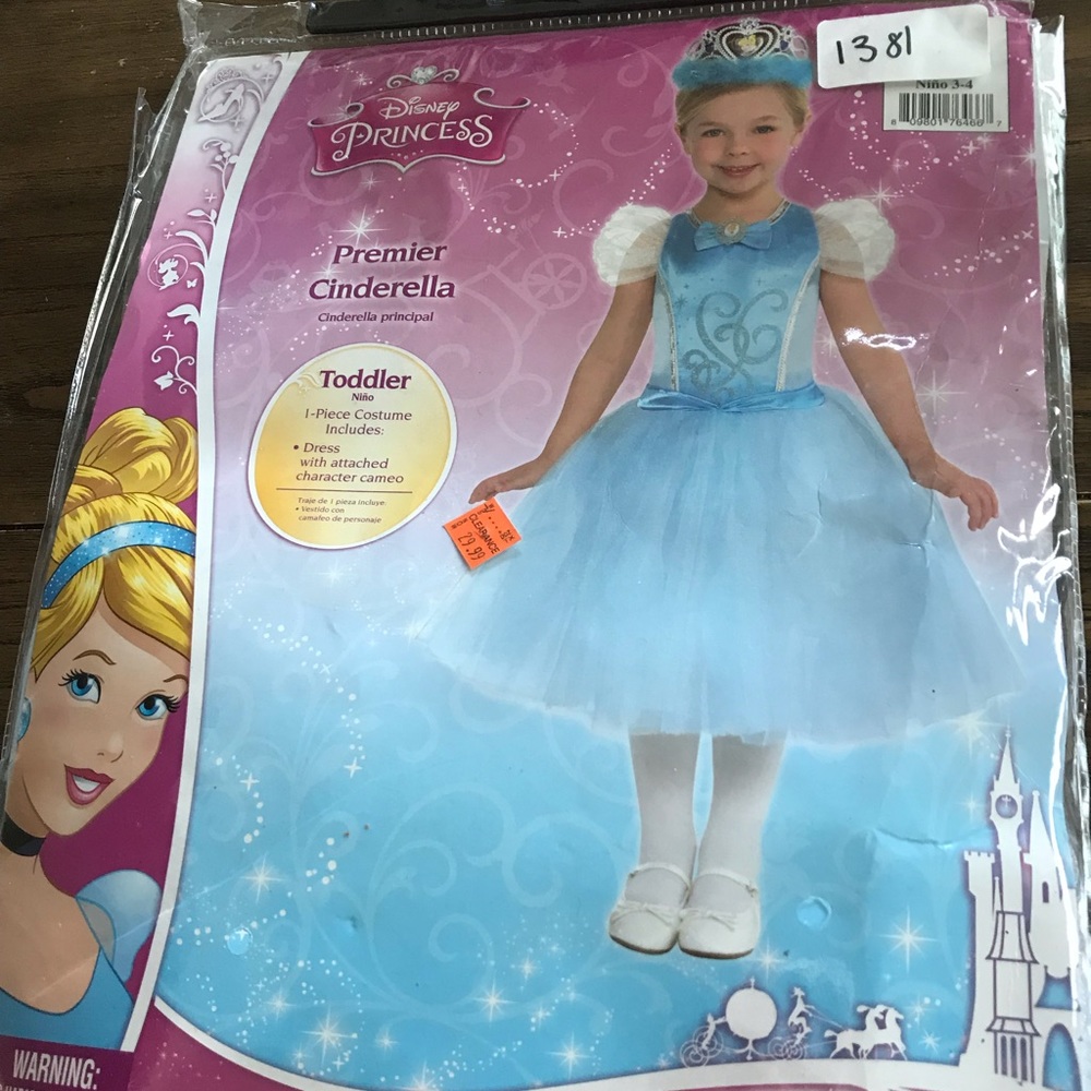Nwt Disney Cinderella toddler costume 3-4